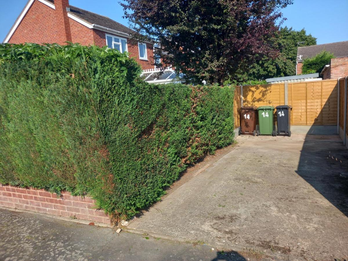 Leominster 3 Bedroom House Parking Garden Private Екстериор снимка