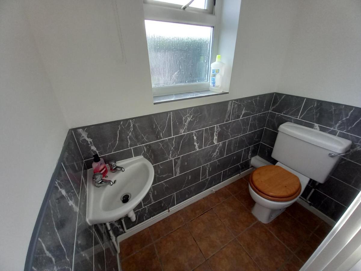 Leominster 3 Bedroom House Parking Garden Private Екстериор снимка