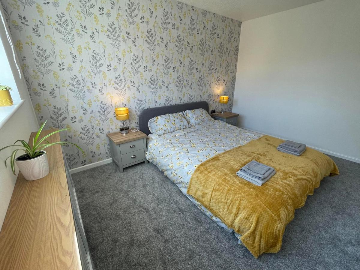Leominster 3 Bedroom House Parking Garden Private Екстериор снимка